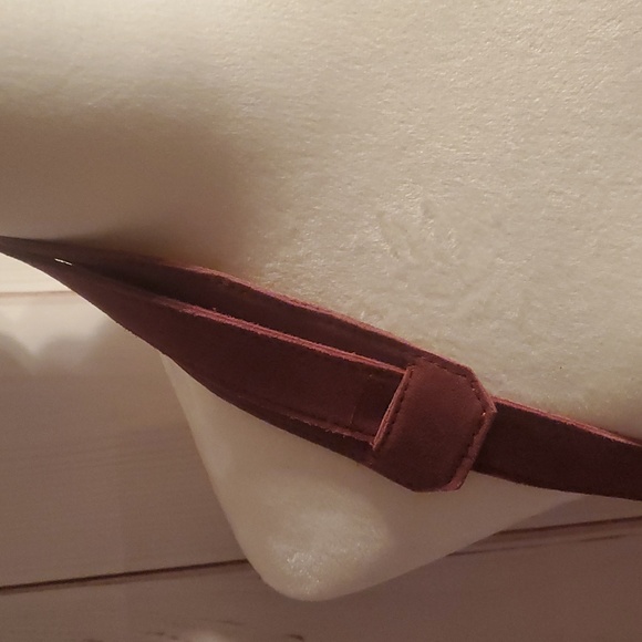 NWOT FREE PEOPLE ZAHARA SUEDE MULBERRY MESSENGER BAG - Picture 9 of 14